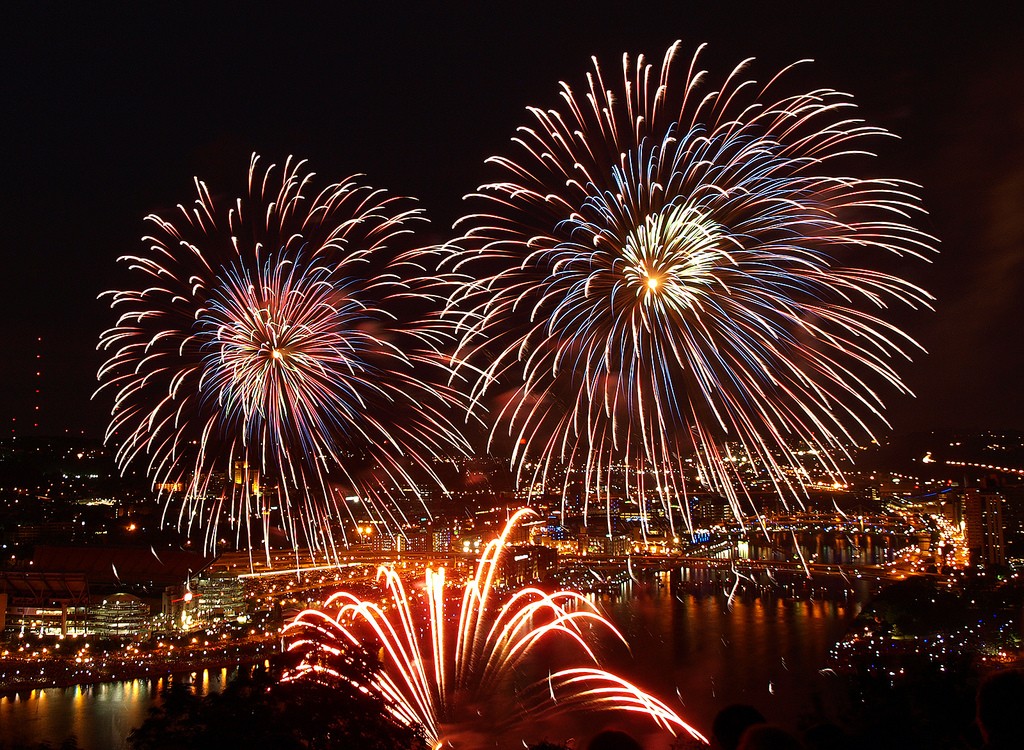 pyrotecnico_pittsburgh_regatta_show2