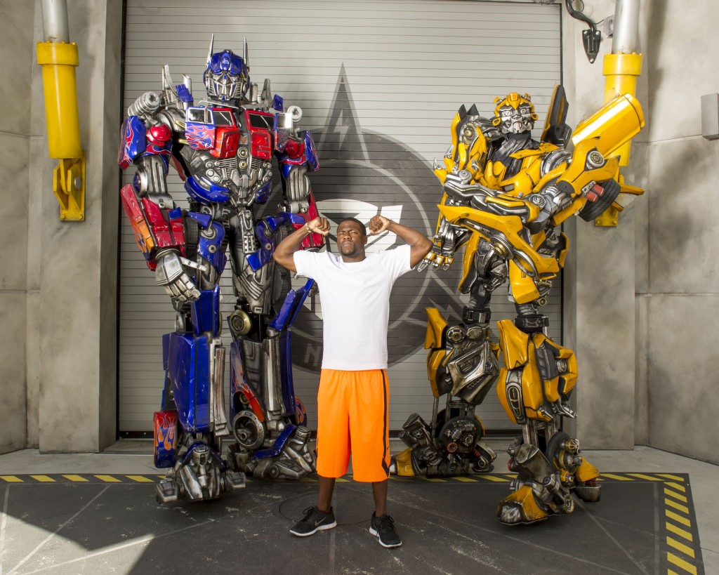 Kevin Hart Visits Universal Orlando Resort