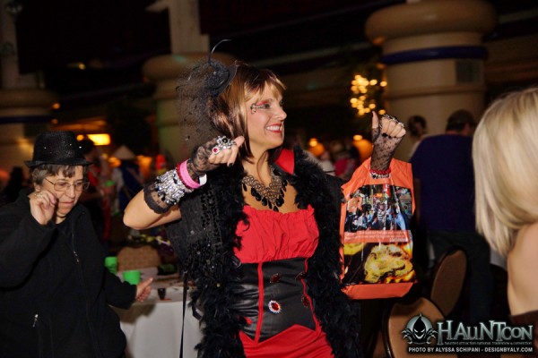 RESIZED-HAUNTCON (347)