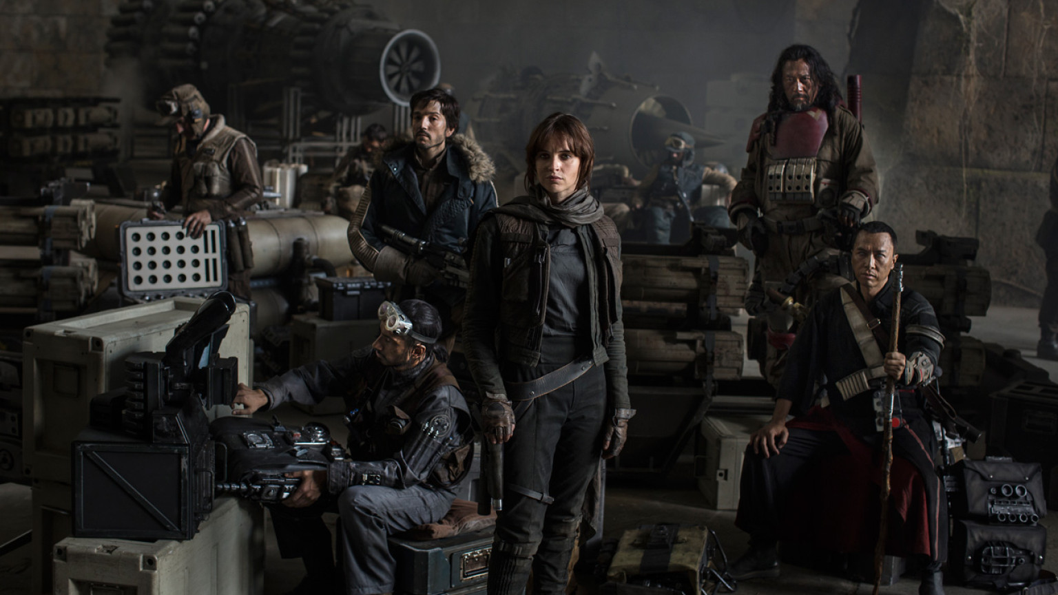 rogue-one-cast-photo-d23-1536x864-521514304075-1