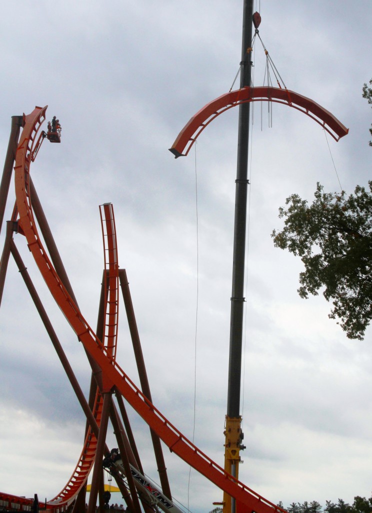 Behind The Thrills | Video-Holiday World’s Thunderbird Tops off! Behind ...