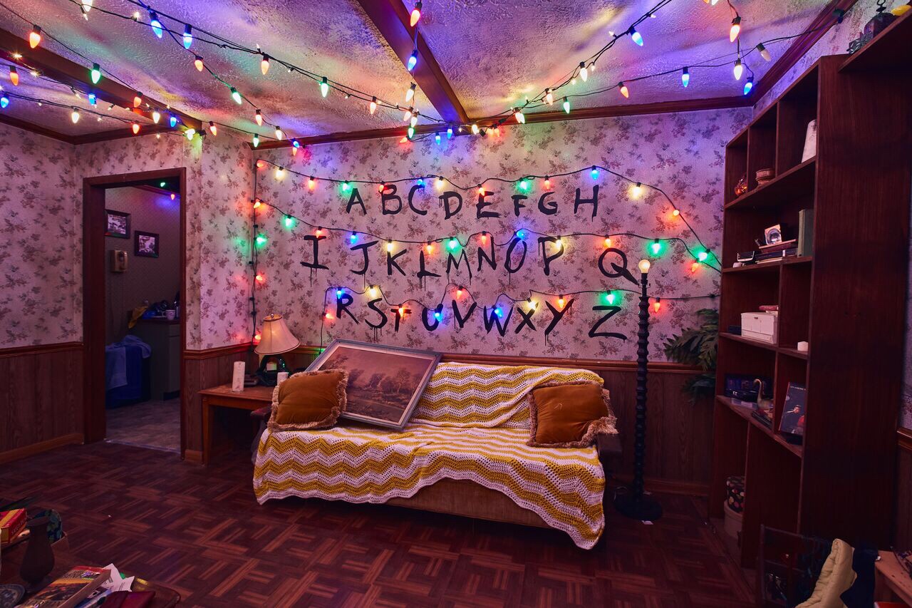 stranger things living room door